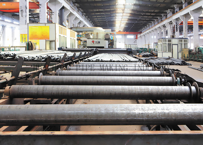 Tubes et tuyaux sans soudure, en acier étirés à froid d'E195 E235 E355 OD 8-114 millimètres pour des machines de construction